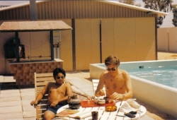 Pekka and Nezaldy on the pool
